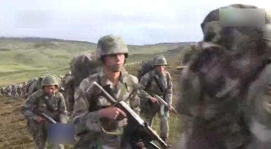 ý�屨����ͼ��һЩ��ԭ�ϵĽ�ž�������Ȼʹ��81-1��ǹ