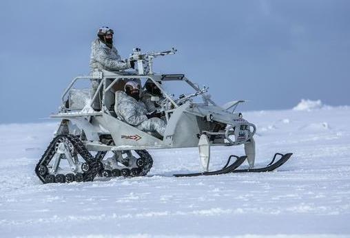 雪地突击车