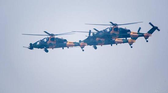 ◎巴基斯坦阅兵式上的T129武装直升机三机编队