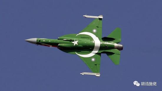 巴空军抛出枭龙战机大订单:中巴合作研发历经