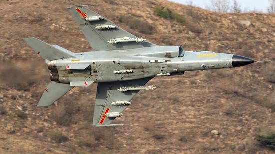 �ɱ���������ӵͿո���ͻ����Ŀ����������ս����