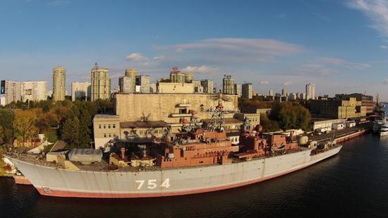 中俄海军实力对比逆转巨大 我052D舰全方位碾