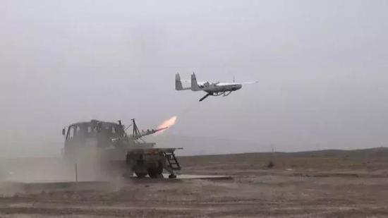 而这个时候陆军各个炮兵营和炮兵旅早已铺开了209无人机 图源:解放军报