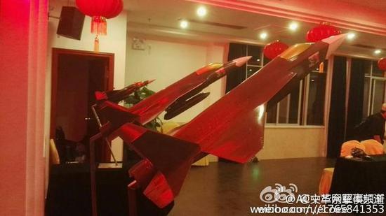 三个版本的隐身枭龙,隐身改造程度由简单到复杂