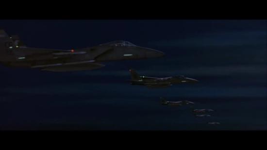 图片:电影中赶来救援的美国空军F-15战斗机,“鹰阵”!