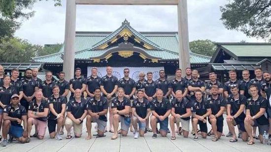 英橄欖球隊參拜靖國神社(圖源:英國《泰晤士報》)