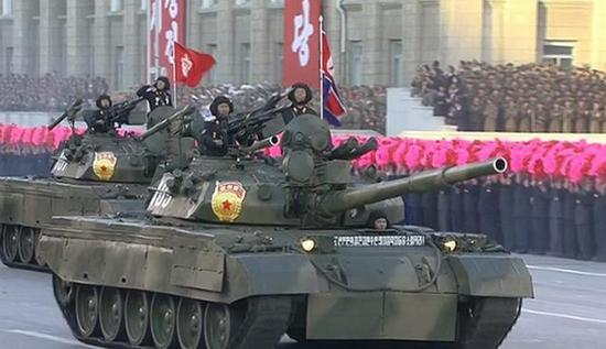 图为韩军假想敌最先进的"先军号"坦克,与T-80U还有至少一代的差距。