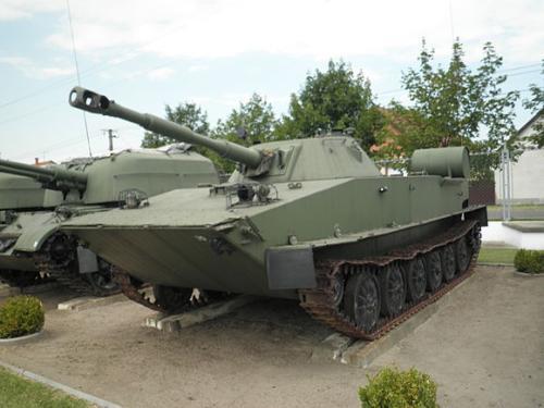PT-76 坦克