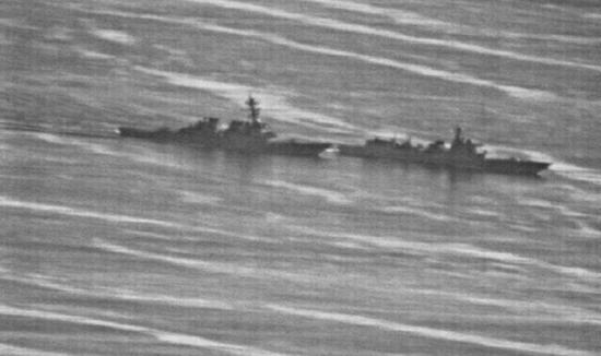 中国海军兰州舰拦截美国“迪凯特”号驱逐舰
