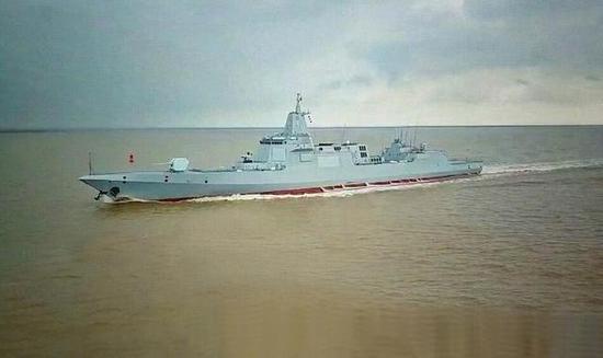 我055大驱对岸火力惊人 鹰击18威力可超美朱姆沃尔特