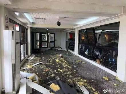 被台风摧毁的塞班国际机场 @东方航空
