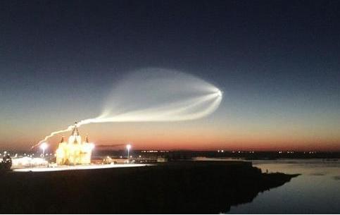 世界杯期间俄罗斯出现不明飞行物?或是发射导航卫星