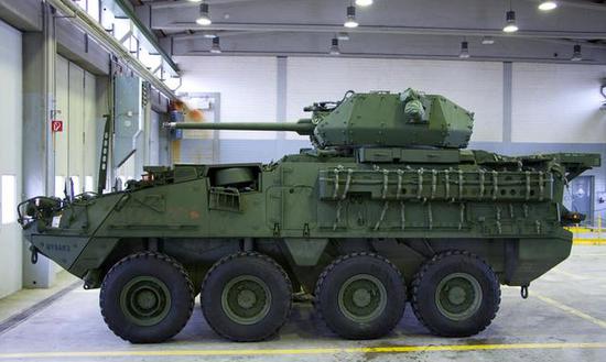 美军接收超轻型自行榴弹炮 还能装置悍马越野