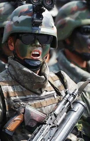 朝鲜阅兵新"弹筒"步枪啥来头？