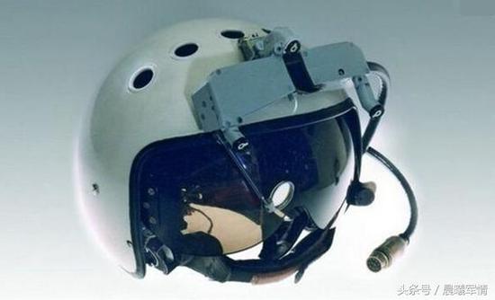 我军歼20飞行员换装新头盔:航电系统完美格斗