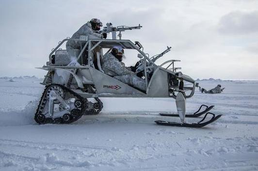雪地突击车