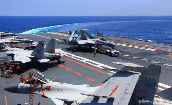 我首艘国产航母刚刚离开泊位 美军少将坦言落后中国
