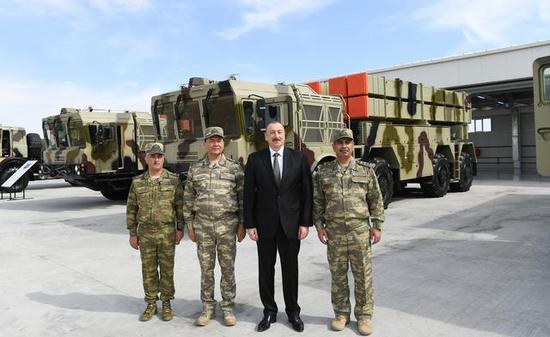 白俄斯人口_白俄要斯美女(2)