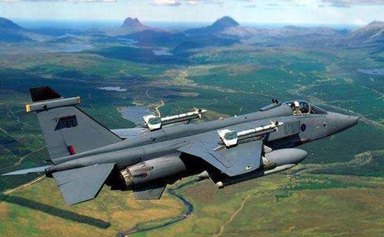 印度攻击机将被我飞豹完虐 美洲虎只能靠二手