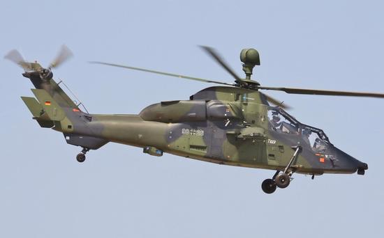 德国军队装备的“虎”UHT武装直升机。