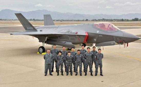 F35