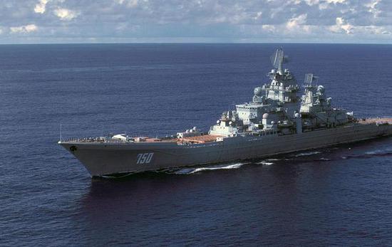 图片：基洛夫核动力巡洋舰拉扎列夫海军上将号（原伏龙芝号）