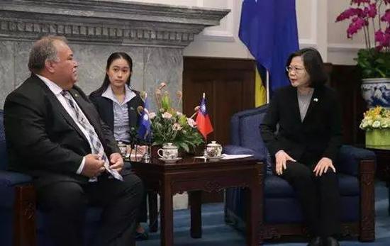 ▲图为瑙鲁总统与台湾地区领导人蔡英文