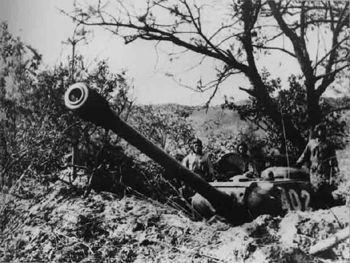 ▲志愿军当时也装备了重型坦克，不过大都用来火力支援