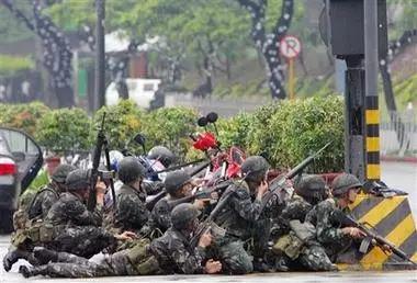 菲律宾特种部队的反恐看起来像演习