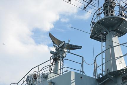 巴铁访上海军舰武器配置虽低 但电子战系统不