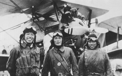 揭秘中国抗战初期头号空战王牌 战绩却被国军