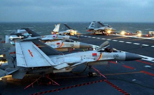 已开始夜航训练的辽宁舰