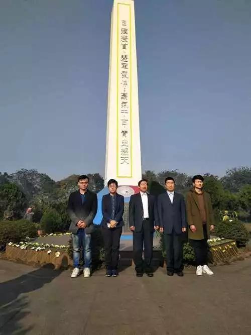 总领馆李素云领事、邵玉进领事和印度当地官员等陪同参加此次活动。