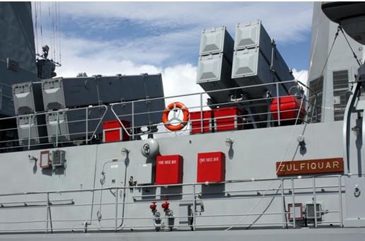 巴铁访上海军舰武器配置虽低 但电子战系统不