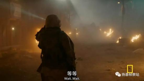 在能见度极低的夜间，“科曼奇”红排险些错过“十字军”坦克连