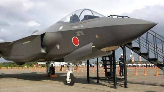 准备供日本要人参观的F-35A