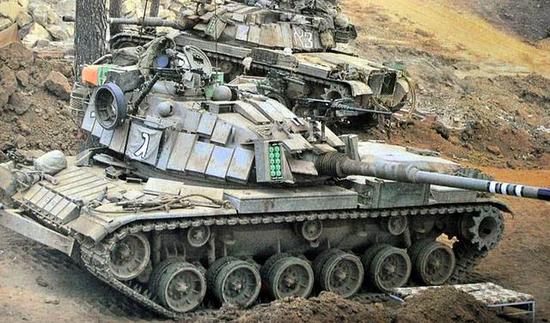 图片：以色列的马加奇6主战坦克，是第一种以色列版魔改M60。