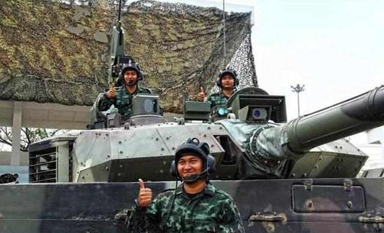图片:泰国装甲兵:中国vt4真棒啊!