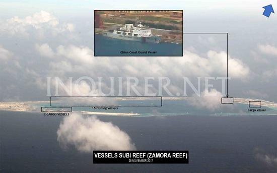 图8:礁内舰船停泊情况,摄于2017年11月28日。共有1艘海警船、3艘货船以及15艘渔船。