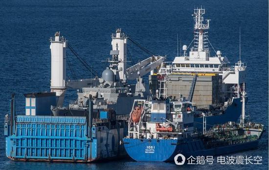 在土耳其被游客拍到的正在运输途中的越南海军第四艘猎豹