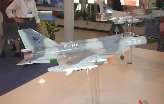成飞将歼-7魔改成小歼十 若成功将力压枭龙|