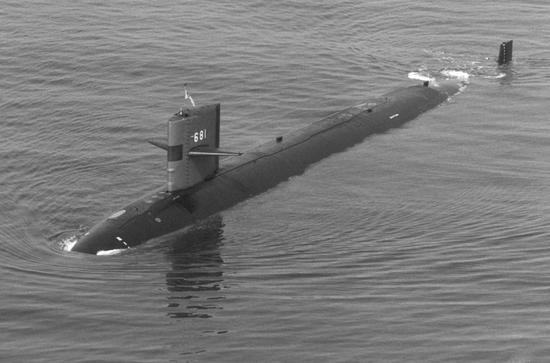 图片：为了掩盖NR-1潜艇作业，美军派出一艘“蝙蝠鱼”号攻击潜艇。