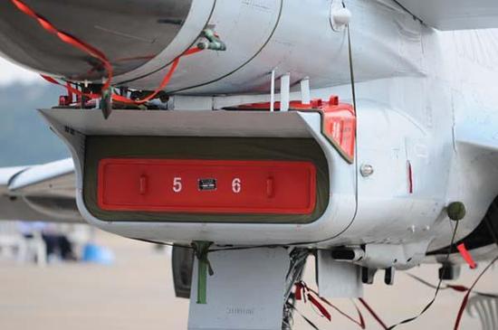 成飞将歼-7魔改成小歼十 若成功将力压枭龙|