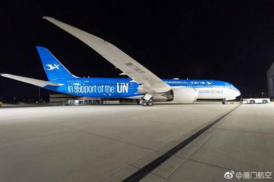 T3jK-fyrcsrw6045529.jpg