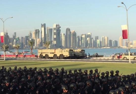 卡塔尔阅兵彩排中来自中国BP-12A弹道导弹系统