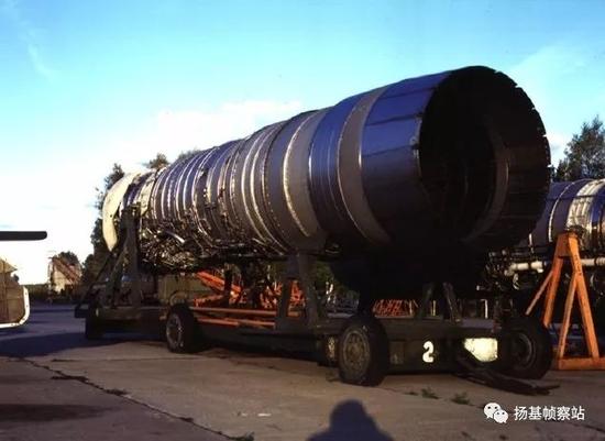 NK-25是“逆火”实现大载弹量和高速突防的本钱所在