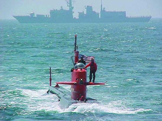 图片：美军派出了NR-1小型潜艇。