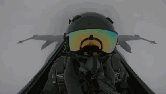 (动图截自Instagram / @lvjackpilot)