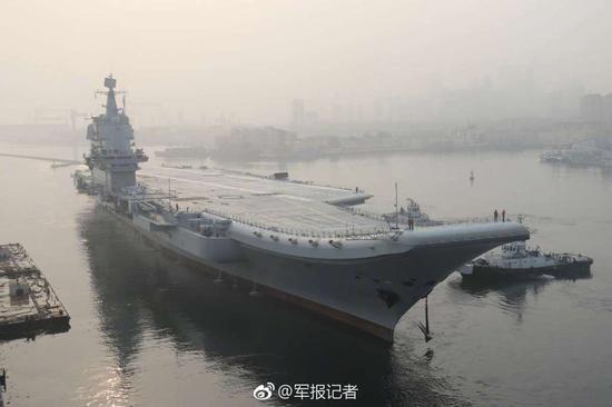 △我国第二艘航母首次出海试验