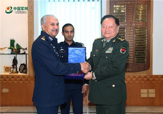 ����������Ϳվ���ı���¼�ϣ�¡�����ΰ ��